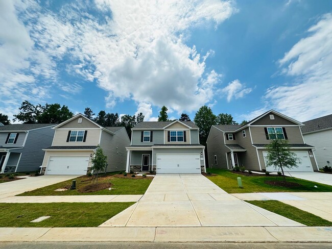 Foto del edificio - 6104 Lowe Ln