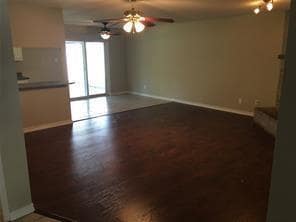 Building Photo - 528 Park Center Blvd