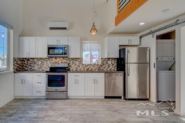 Foto del edificio - 861 Ryland St