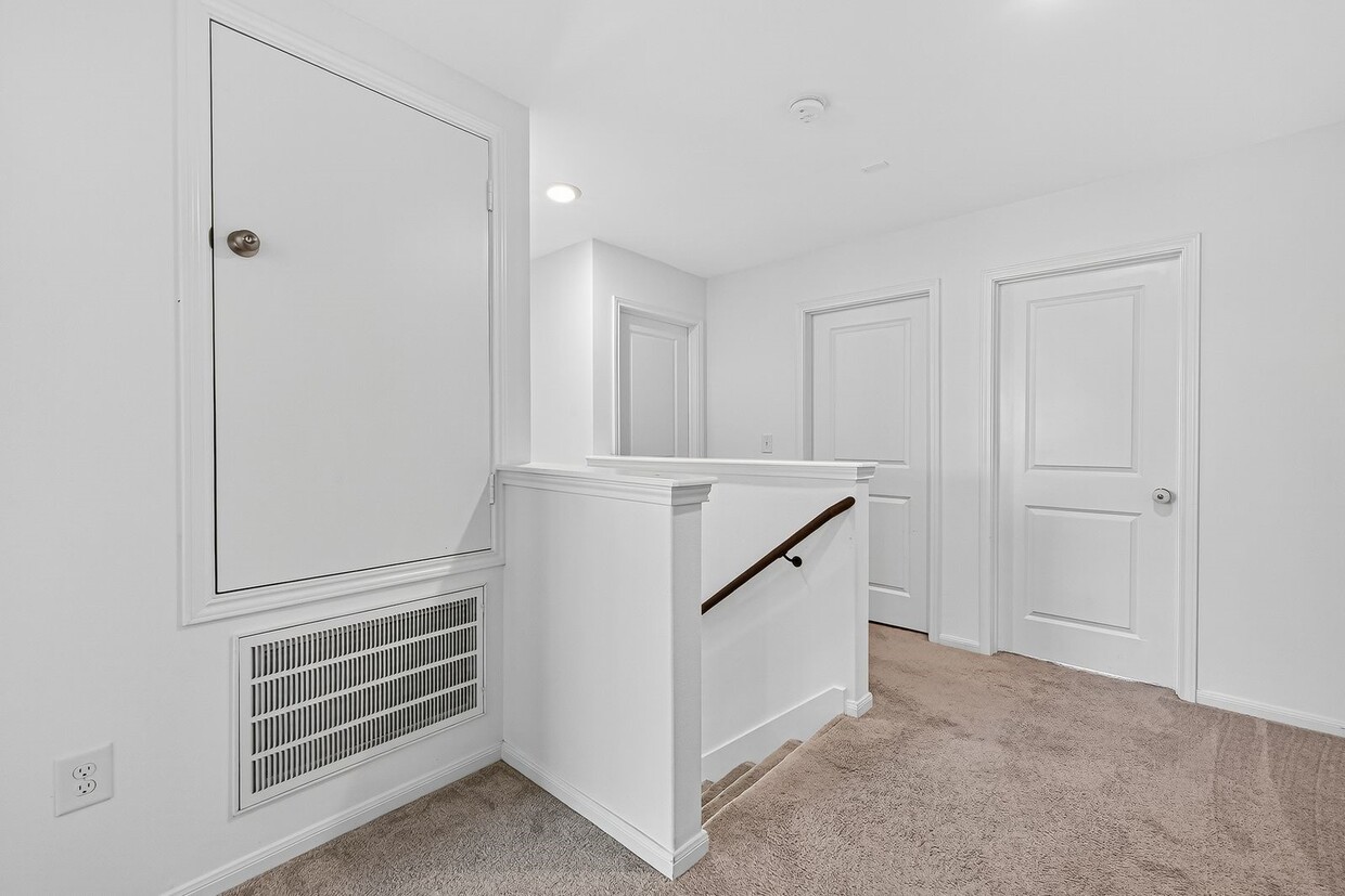 Building Photo - 17843 Plow Horse Ln