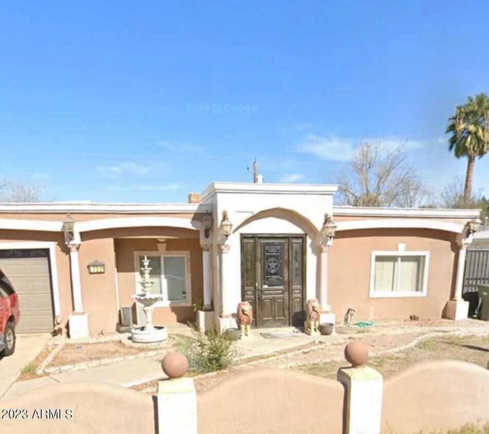 722 E Sierra Vista Dr, Phoenix, AZ 85014 House for Rent in Phoenix