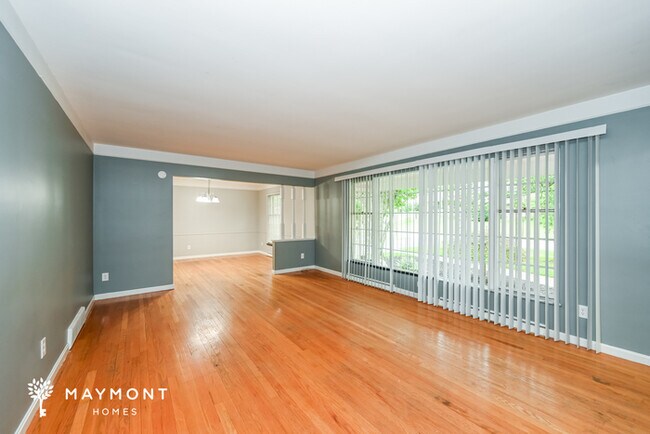 Building Photo - 1007 Pineknot Dr
