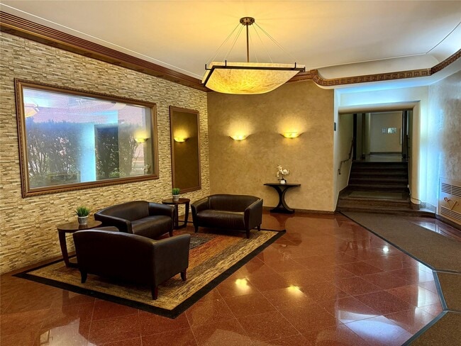 Foto del edificio - 64-33 99th St