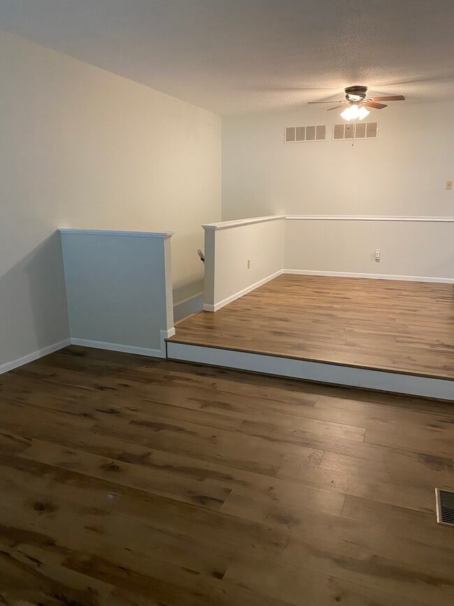 Building Photo - 3216 Meadow Trail Dr