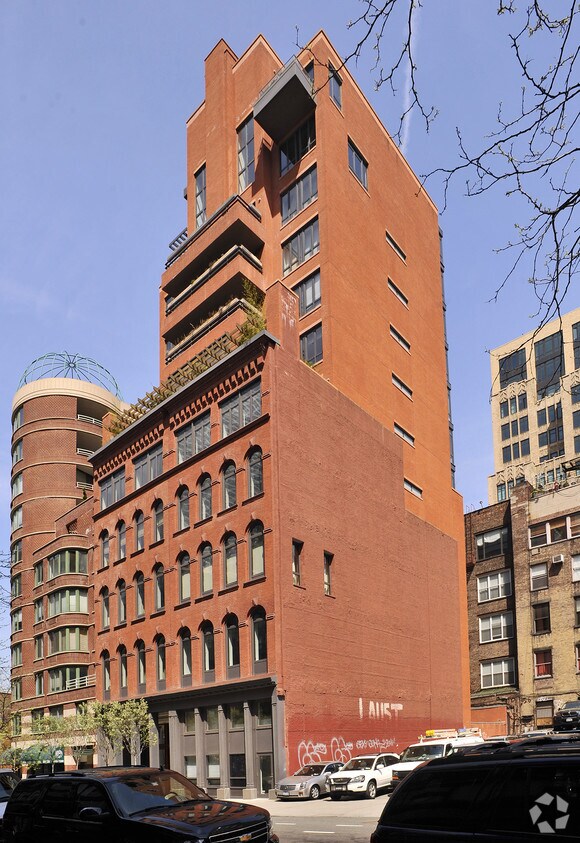 Building Photo - 92-94 Warren St