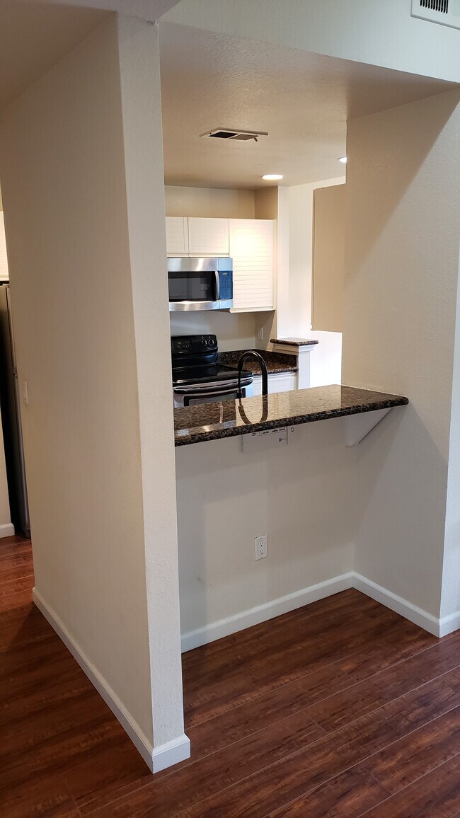 8040 Mountain View Dr Unit F, Pleasanton, CA 94588 Condo for Rent in