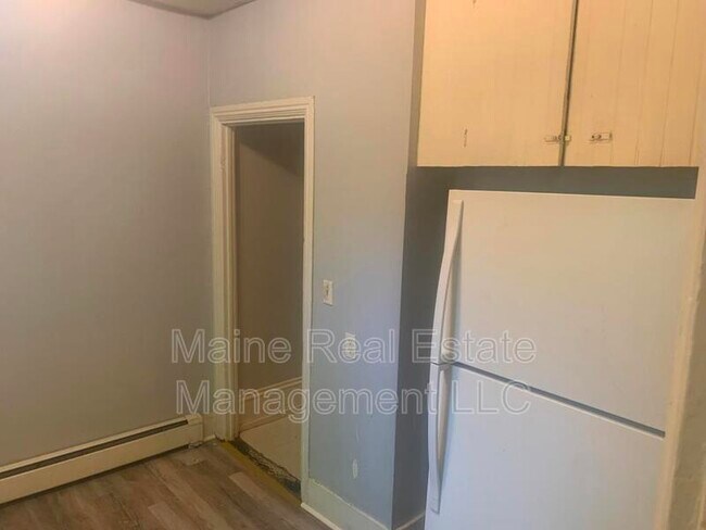 Foto del edificio - 269 N Main St