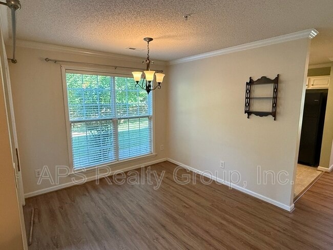 Building Photo - 130 Shallowford Reserve Dr