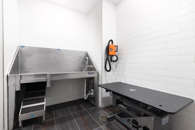 Interior Photo - Caliper