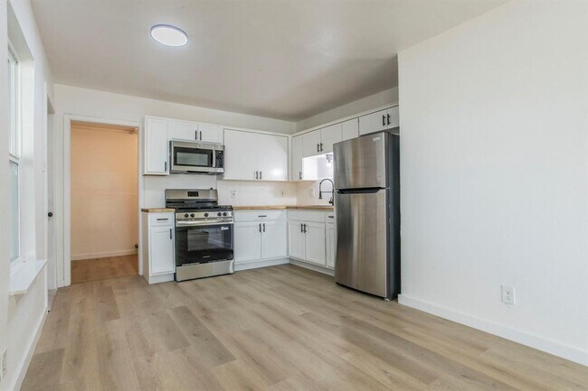 Foto del edificio - 415 W Hutchins Pl