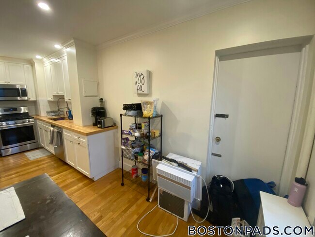 Foto del edificio - 448 Park Dr