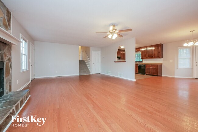 Building Photo - 195 Freestone Dr