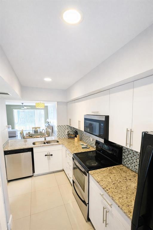 Foto del edificio - 11596 NW 45th St