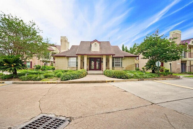 Building Photo - 2120 El Paseo St