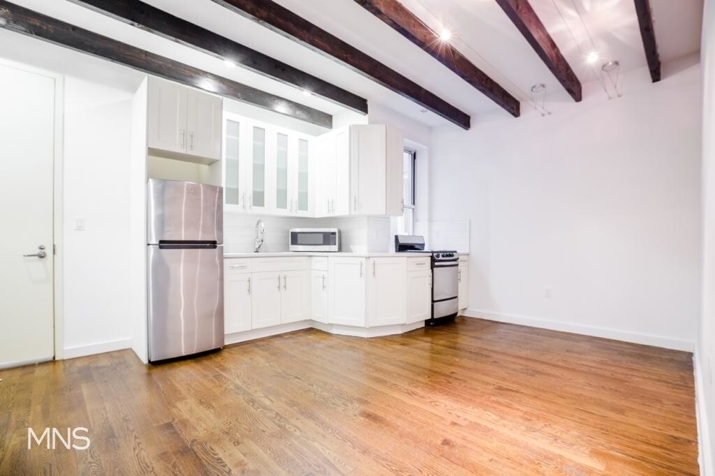 911 Jefferson Ave, Brooklyn, NY 11221 Townhome Rentals in Brooklyn NY