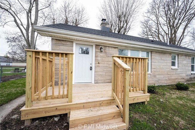 Building Photo - 717 W 4th St