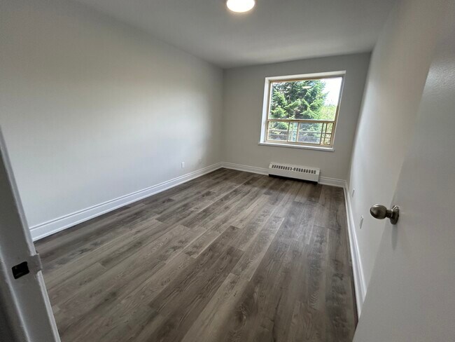 Photo du bâtiment - Maple Avenue