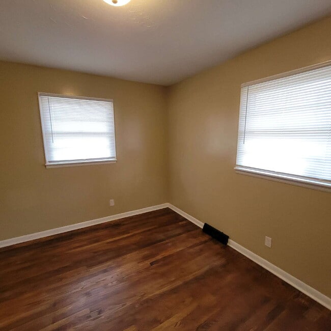 Photo - Great South Emerson 2BR/1BA House for RENT!