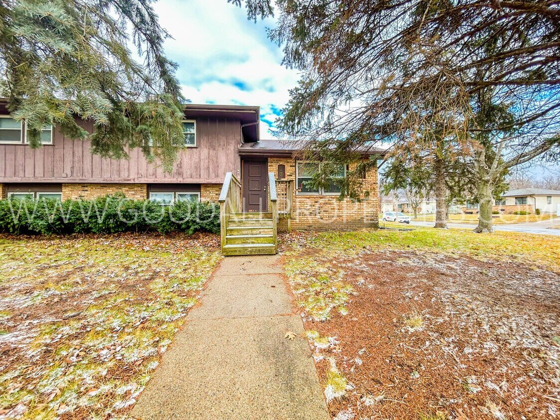 2 Bedroom 1 Bath Duplex in Ankeny House Rental in Ankeny, IA