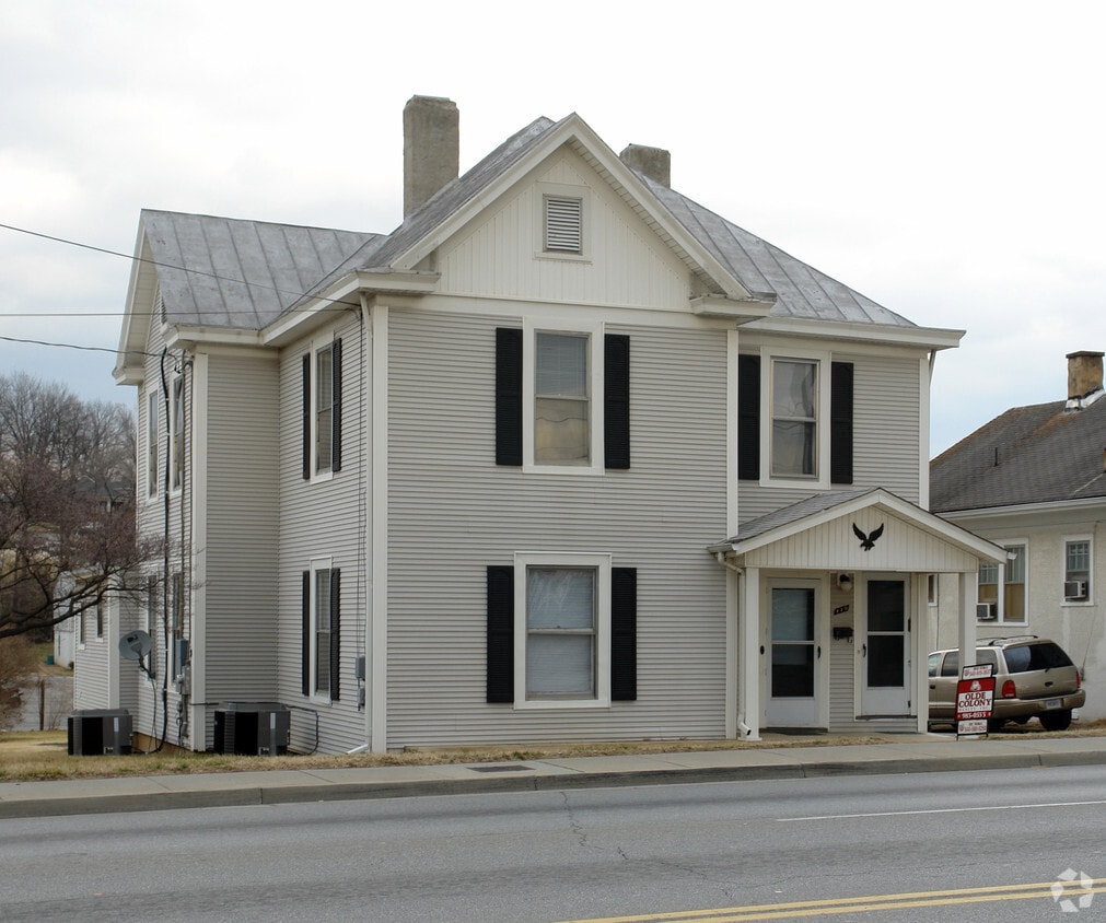 Foto del edificio - 110 E Washington Ave