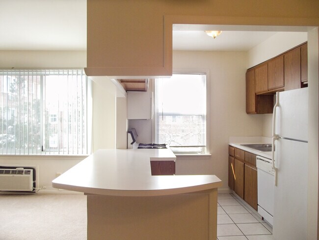 Building Photo - WJM Cedar Apartments