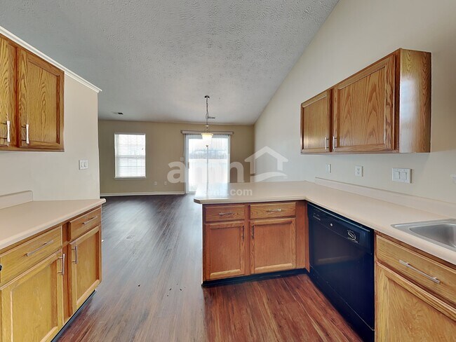 Building Photo - 6002 Candlewick Dr