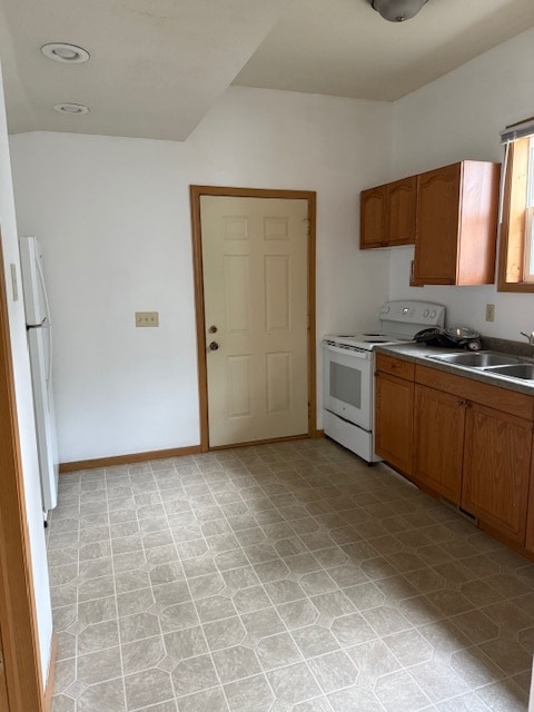 Kitchen - 124 10th St N