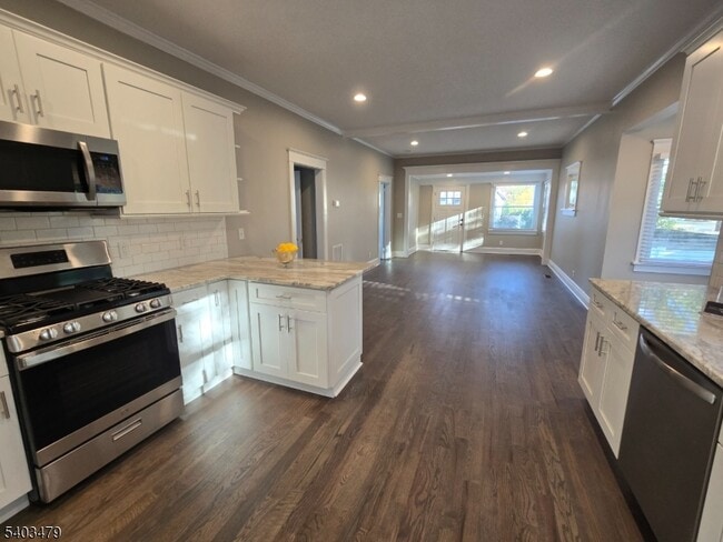 Foto del edificio - 100 N Bertrand Rd