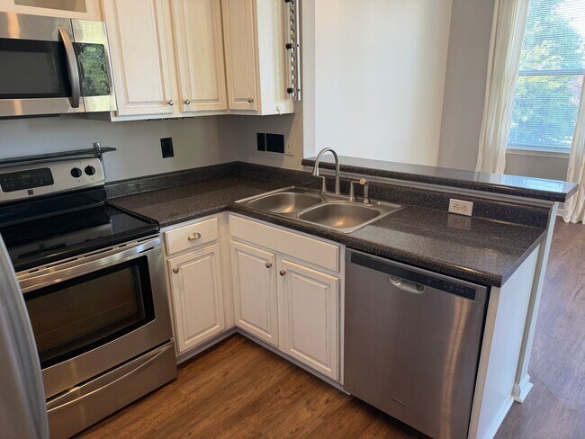 Building Photo - 3475 Chagall Ct