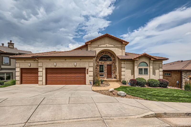 Primary Photo - 7648 Solitude Ln