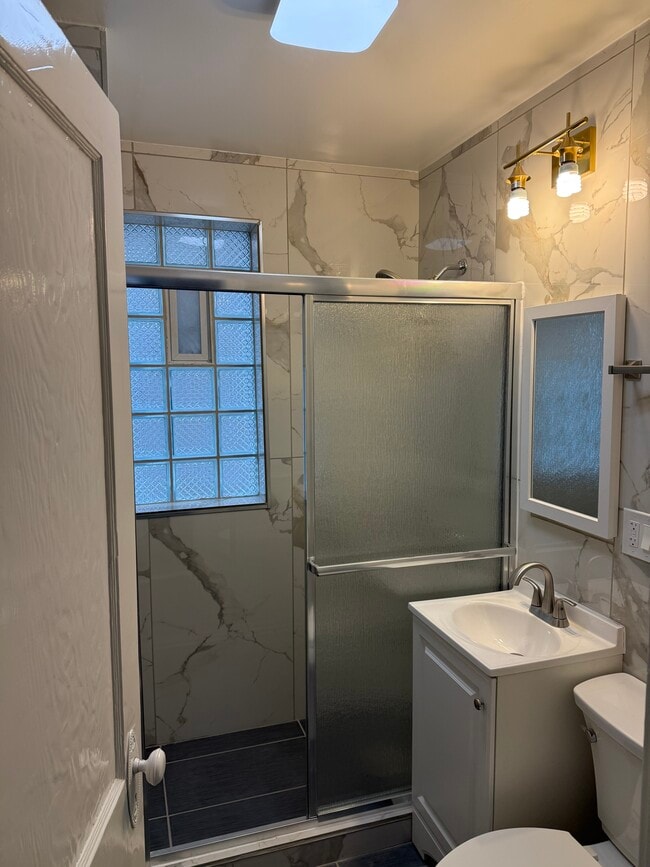 Foto del edificio - 3344 S Wood St