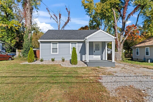 Building Photo - 2609 Lindsay Ave