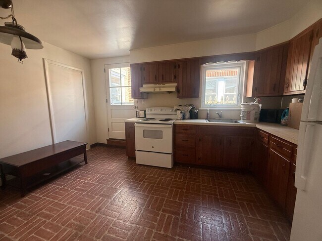 Foto del edificio - 608 W Lancaster Ave