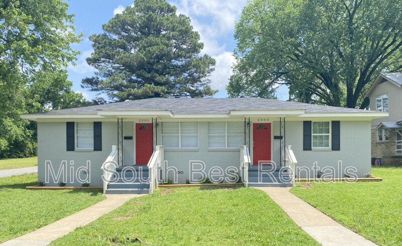 Primary Photo - 2301 Brown St