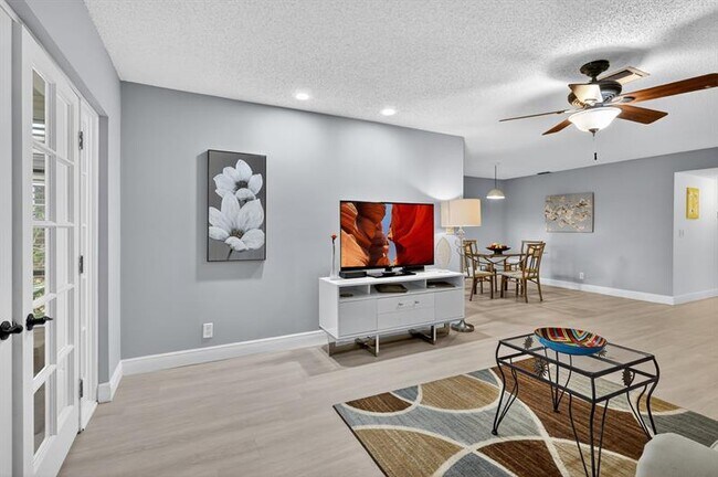 Foto del edificio - 13930 Nesting Way