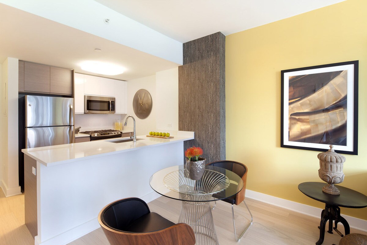 Foto principal - 2-14 50th Ave