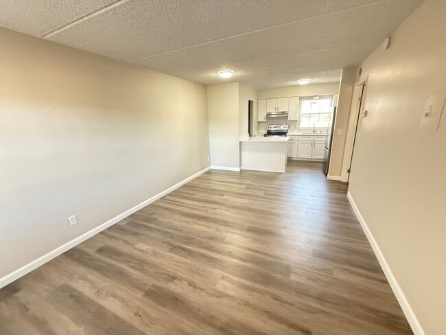 Building Photo - 1 Bed/1 Bath, Ground Floor Condo in Palms ...