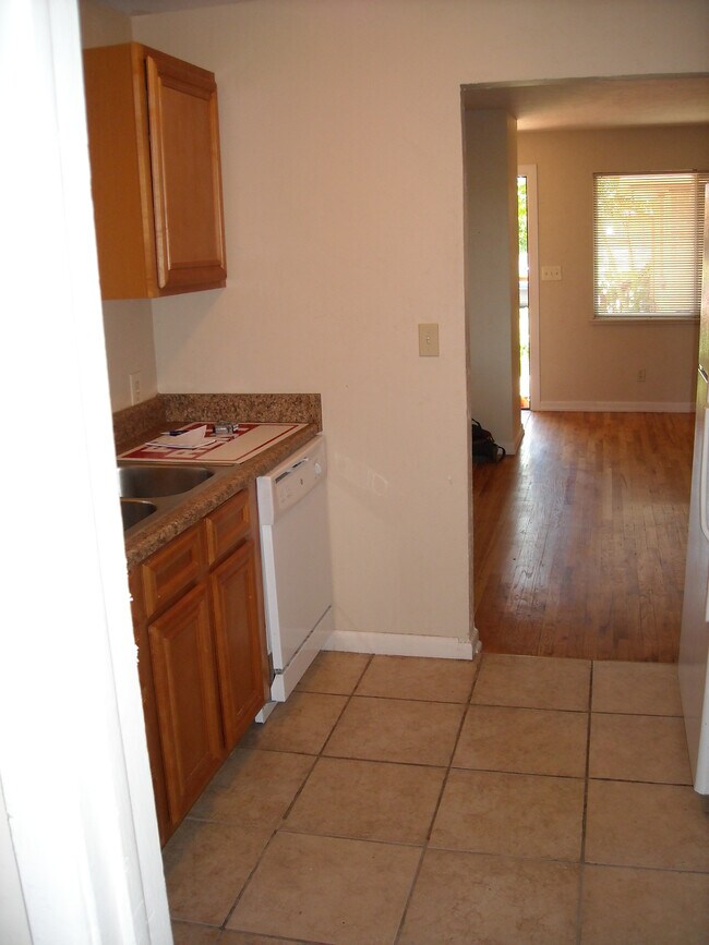 Building Photo - 3379 Jasmine St