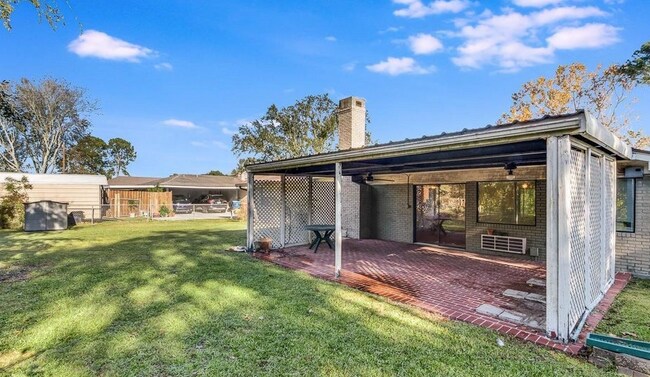 Building Photo - 212 Debby Dr