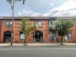 Building Photo - 18 S Washington St