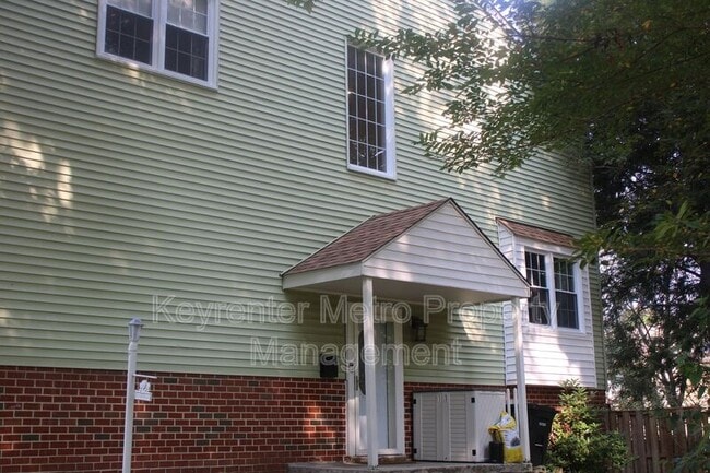 Building Photo - 201 Castleton Terrace