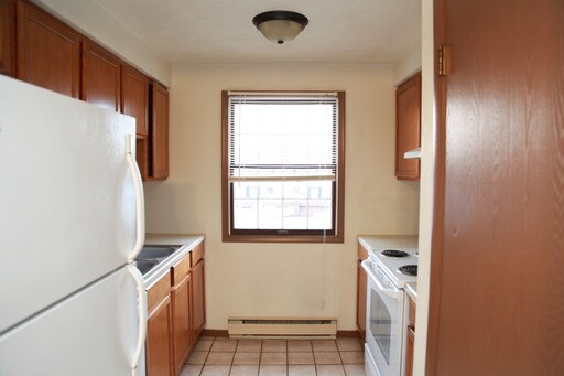 Building Photo - 363 Grape St