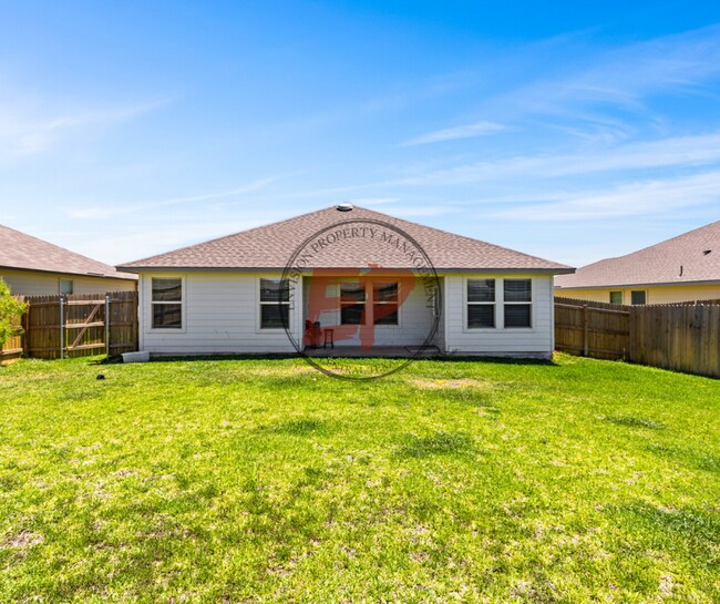 Foto del edificio - 7209 Llano Dr