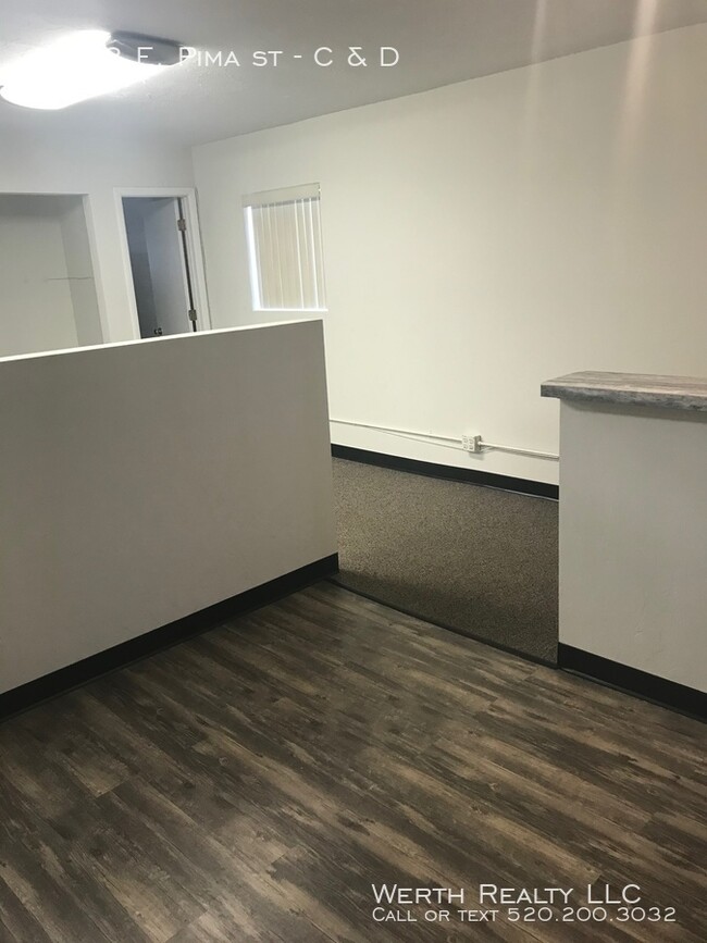 Building Photo - Office Space and 2 bd/1ba Rented Together