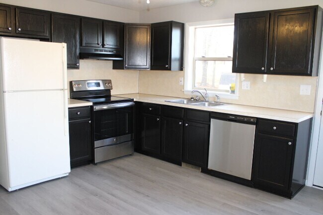 Foto del edificio - 235 Craigdan Dr