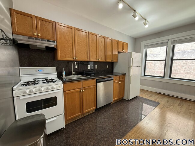 Building Photo - 90 Warrenton St