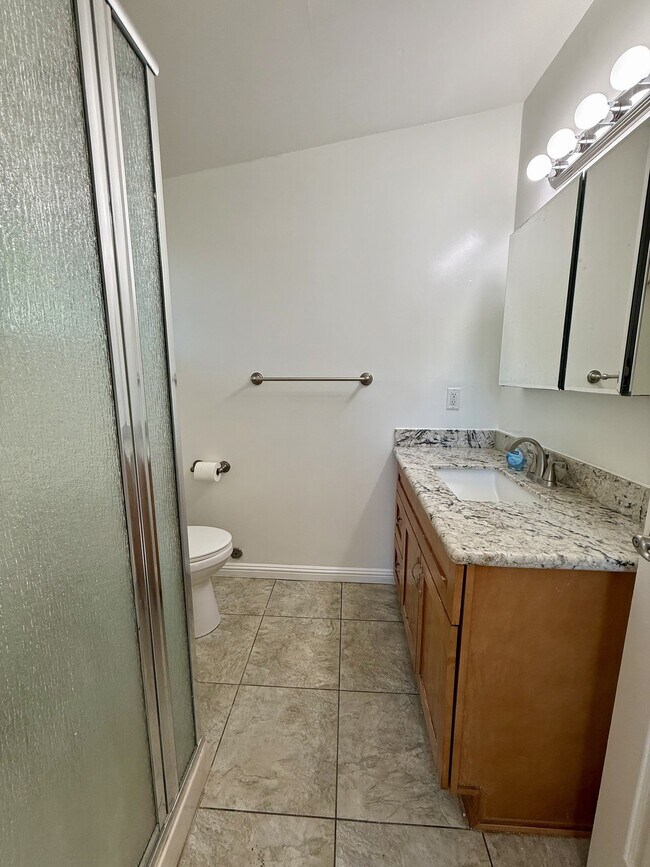 Foto del edificio - 1841 Mayette Ave