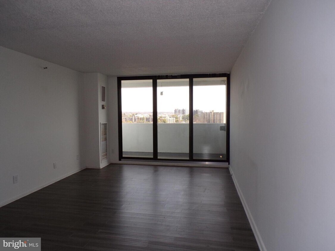 5911 Edsall Rd Unit 1207, Alexandria, VA 22304 Room for Rent in