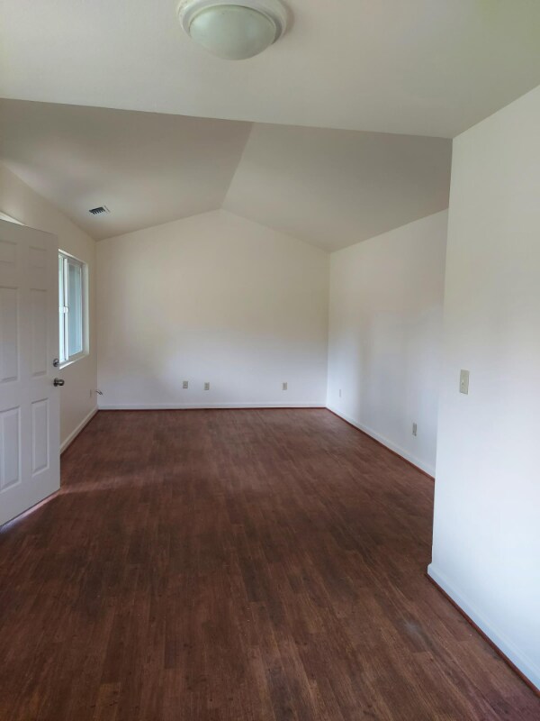 Foto del edificio - 10322 Daffodil Ct