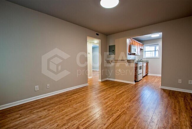 Foto del edificio - 271 Glen Iris Dr NE